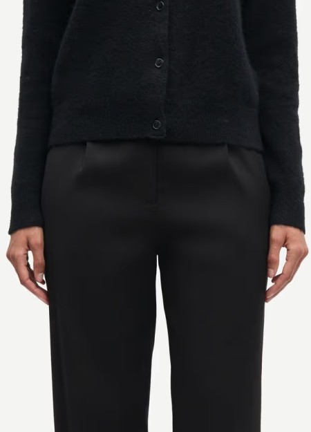 SAMSOE&SAMSOE marca nórdica de ropa de mujer con un estilo vanguardista y casual