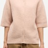 SAMSOE&SAMSOE marca nórdica de ropa de mujer con un estilo vanguardista y casual