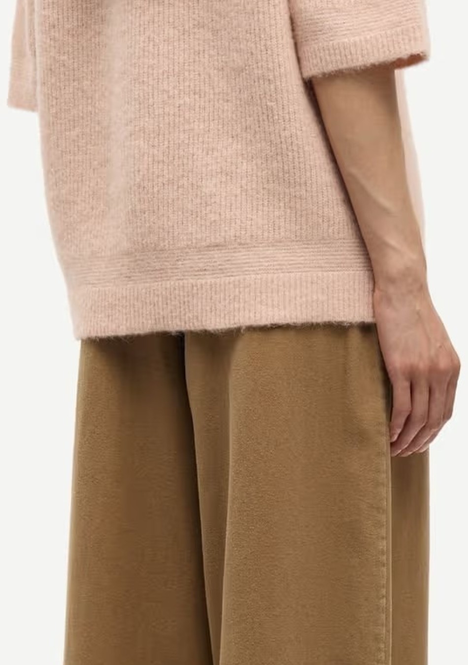 SAMSOE&SAMSOE marca nórdica de ropa de mujer con un estilo vanguardista y casual