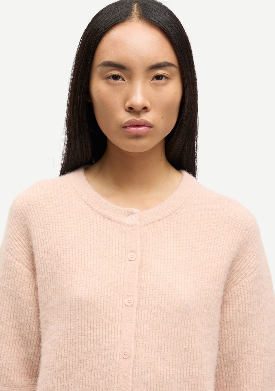SAMSOE&SAMSOE marca nórdica de ropa de mujer con un estilo vanguardista y casual