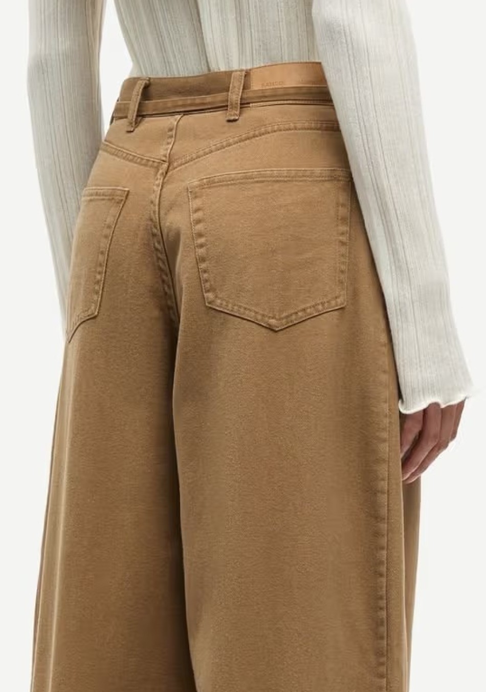 SAMSOE&SAMSOE marca nórdica de ropa de mujer con un estilo vanguardista y casual