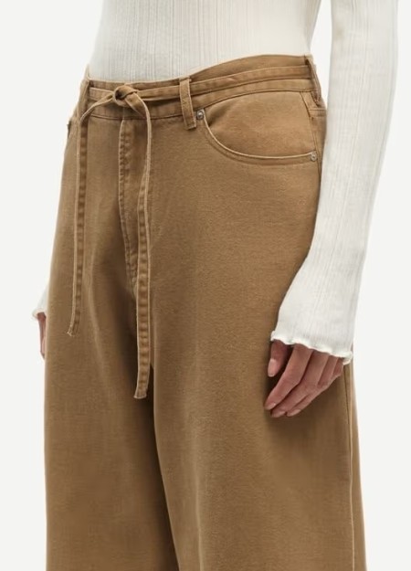 SAMSOE&SAMSOE marca nórdica de ropa de mujer con un estilo vanguardista y casual 2