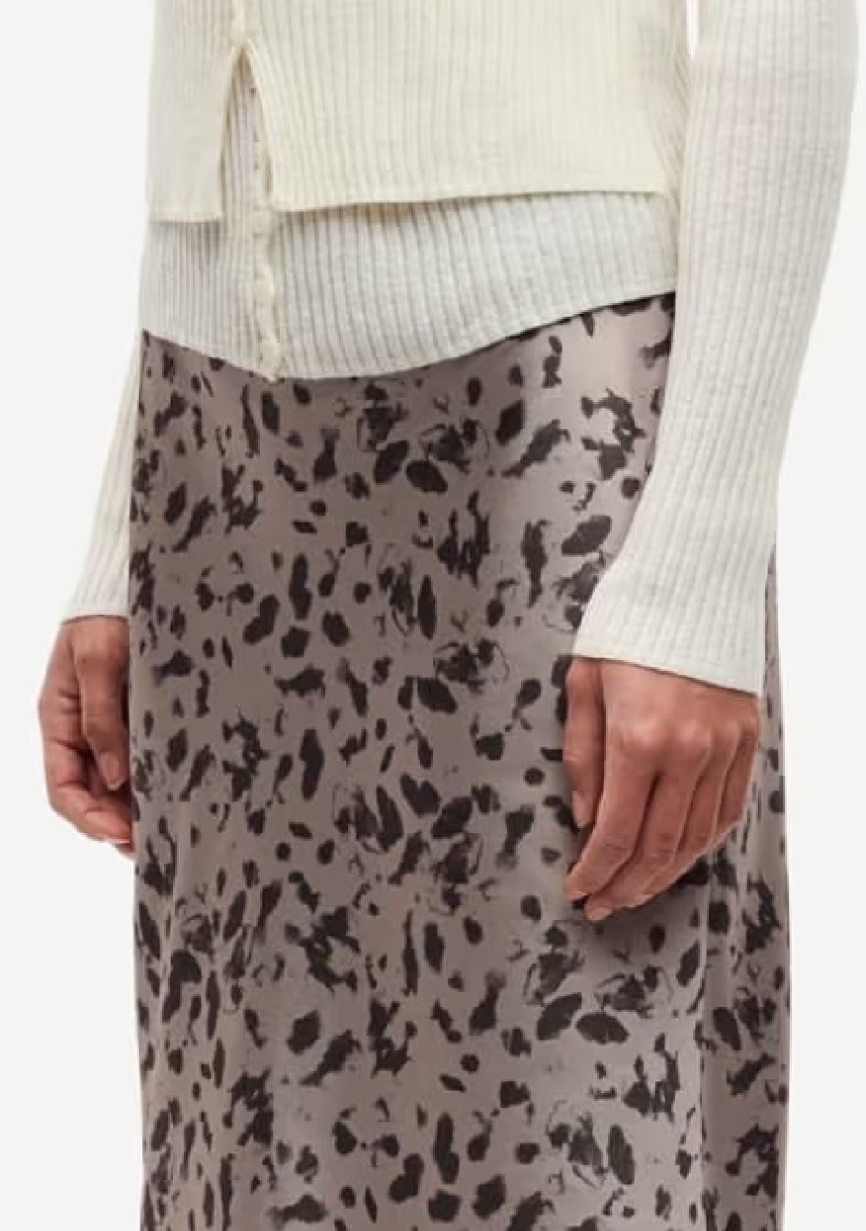 SAMSOE&SAMSOE marca nórdica de ropa de mujer con un estilo vanguardista y casual