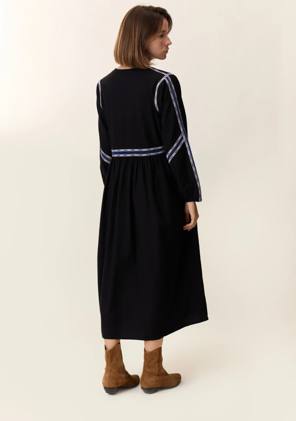 LEON&HARPER marca francesa de ropa de mujer con un estilo boho casual y dinámico