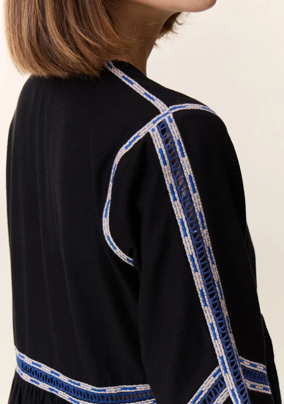 LEON&HARPER marca francesa de ropa de mujer con un estilo boho casual y dinámico
