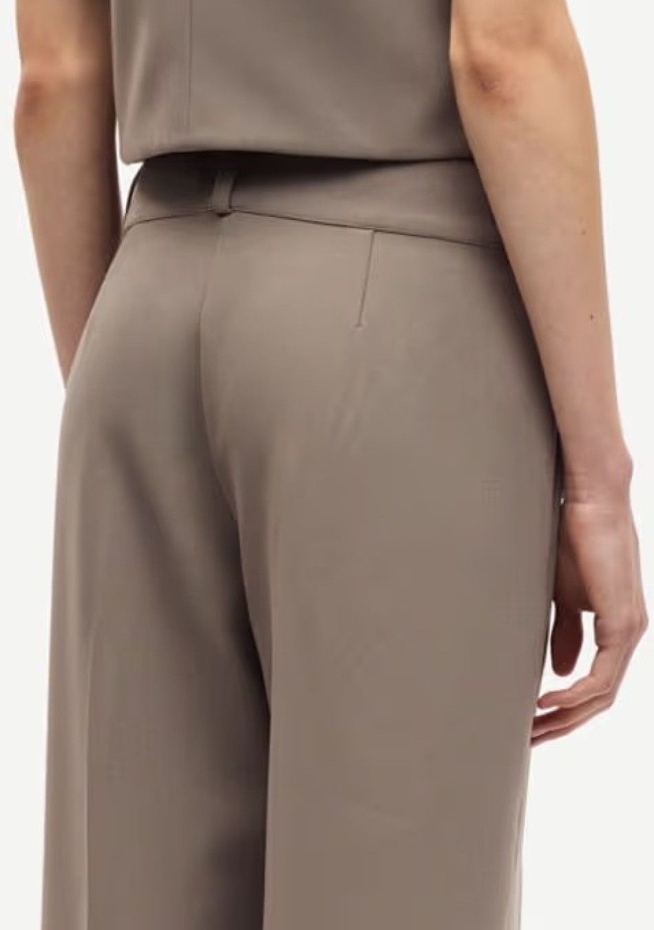 SAMSOE&SAMSOE marca nórdica de ropa de mujer con un estilo vanguardista y casual