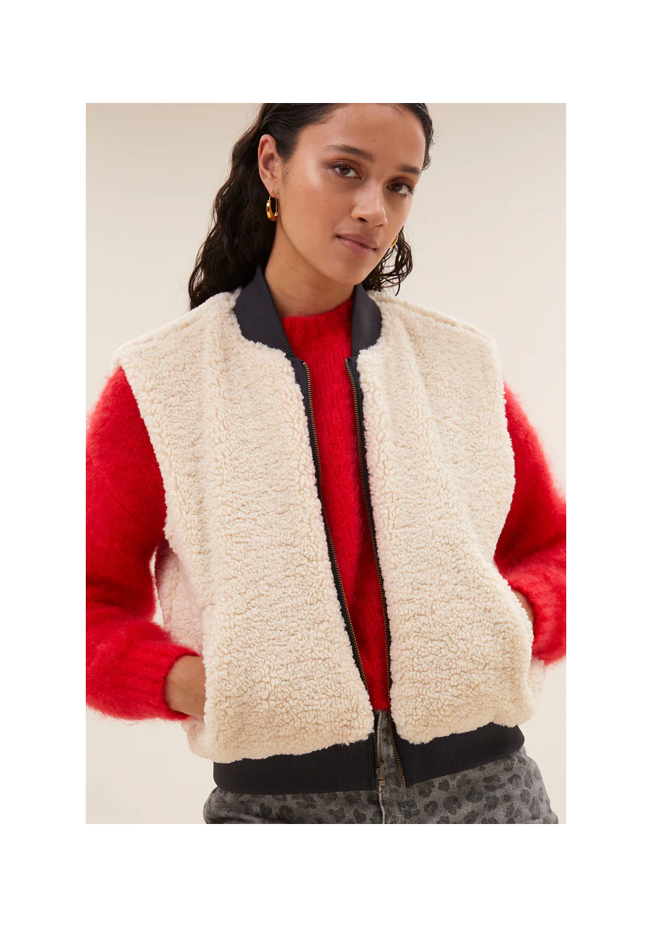 BY BAR marca nórdica de mujer con un estilo casual y dinámico