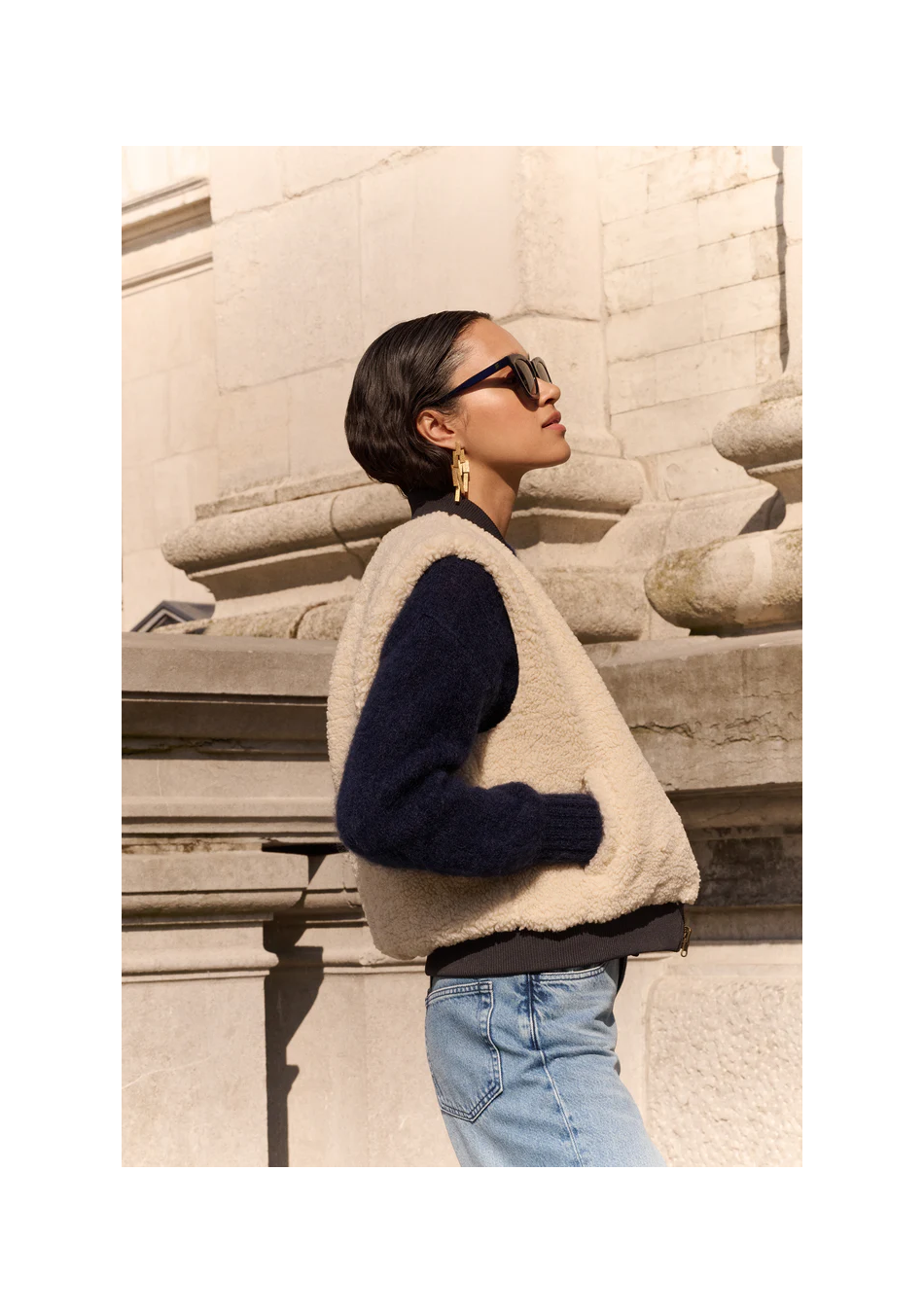 BY BAR marca nórdica de mujer con un estilo casual y dinámico