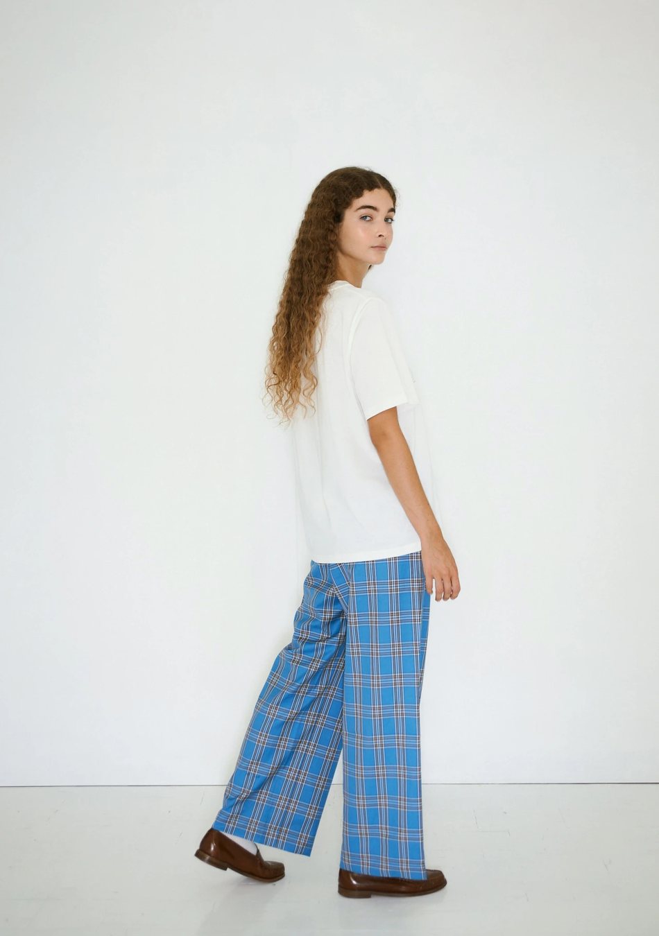 THE TINY BIG SISTER marca española de ropa de mujer con un estilo casual y dinámico