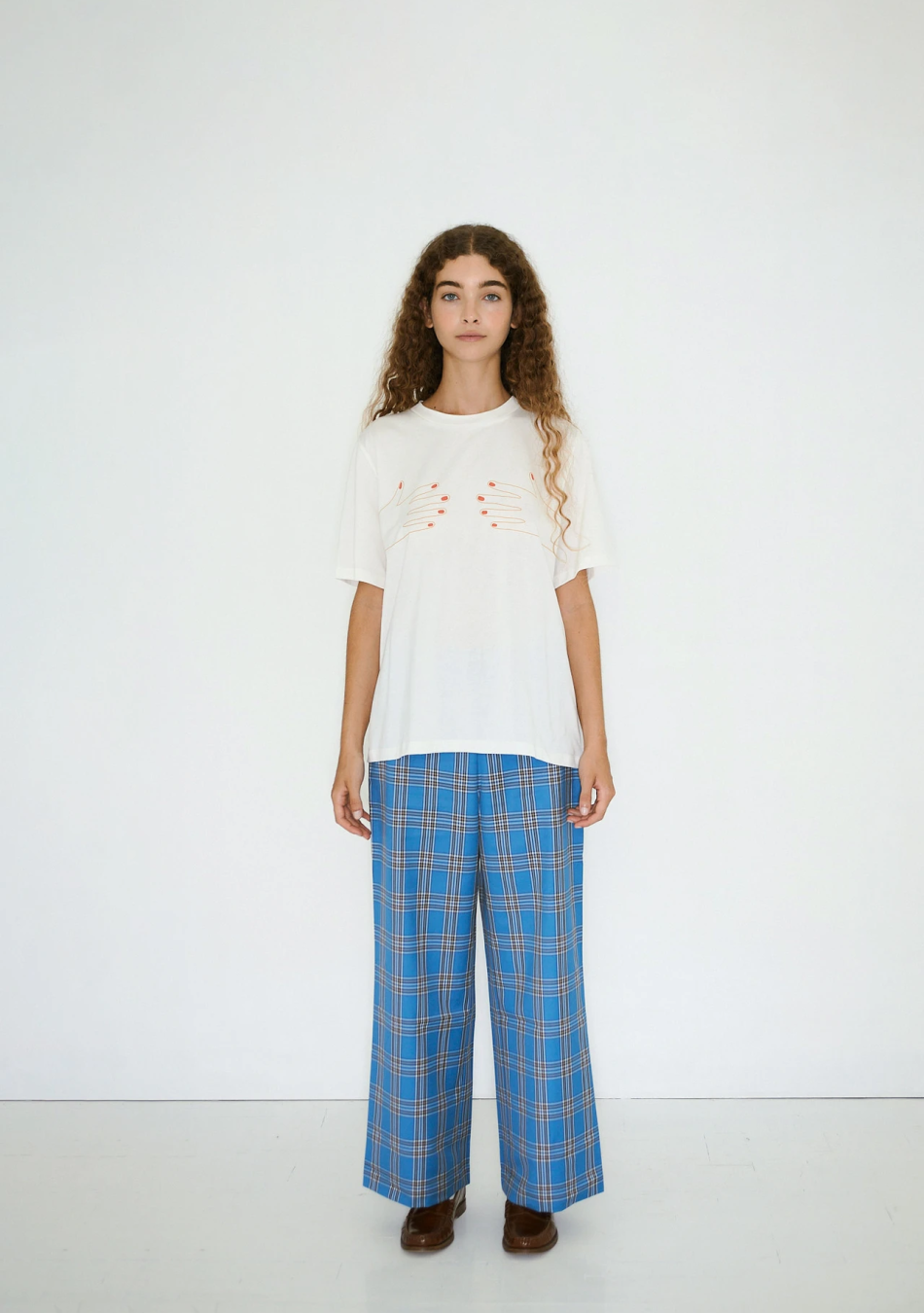 THE TINY BIG SISTER marca española de ropa de mujer con un estilo casual y dinámico