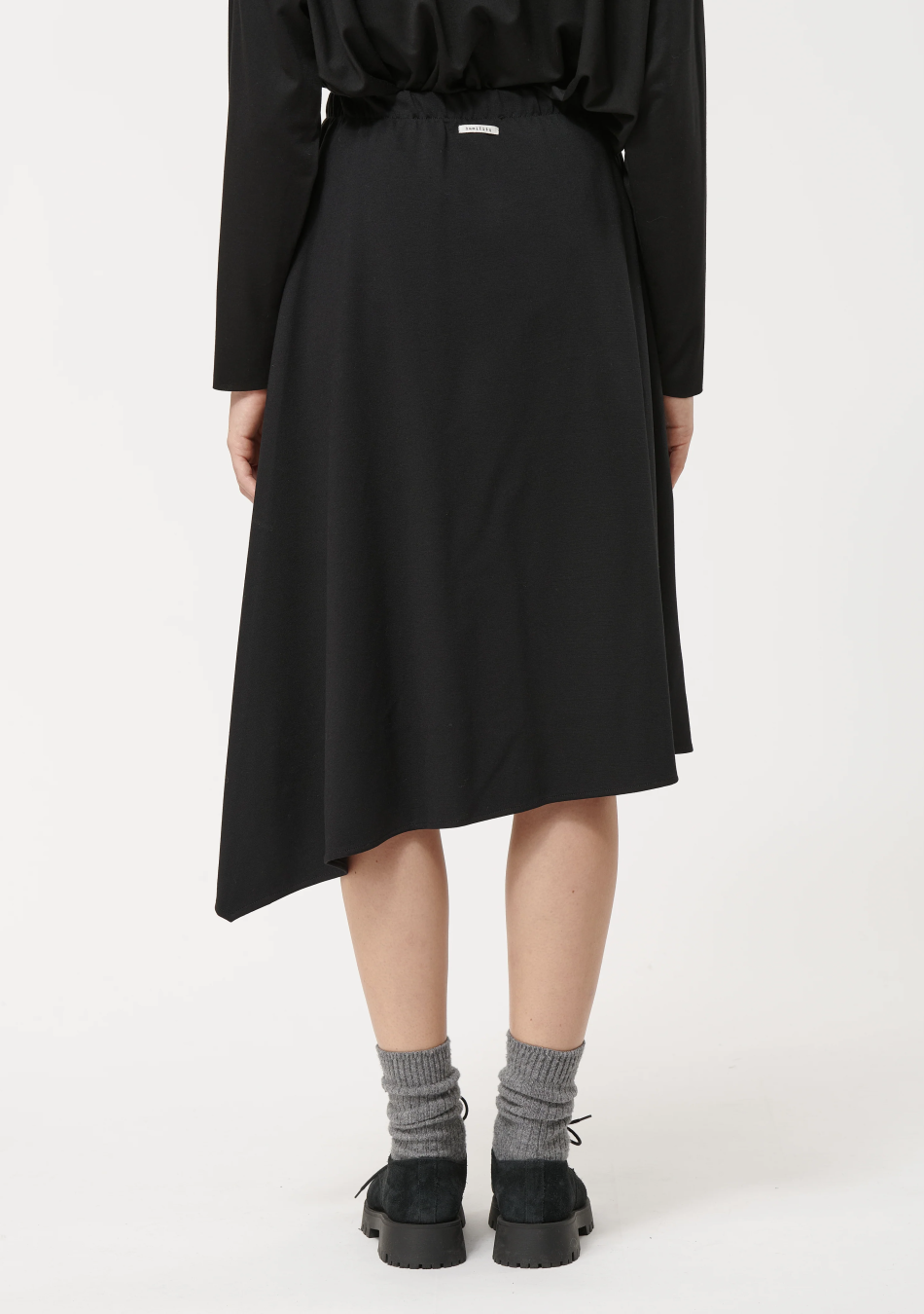 Marca de ropa francesa. Una comunión entre comodidad, estilo y modernidad.