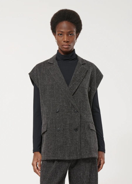 Marca de ropa francesa. Una comunión entre comodidad, estilo y modernidad. 2