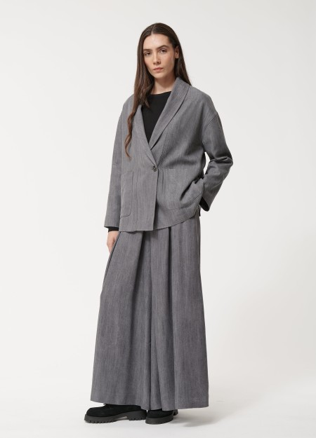 Marca de ropa francesa. Una comunión entre comodidad, estilo y modernidad.