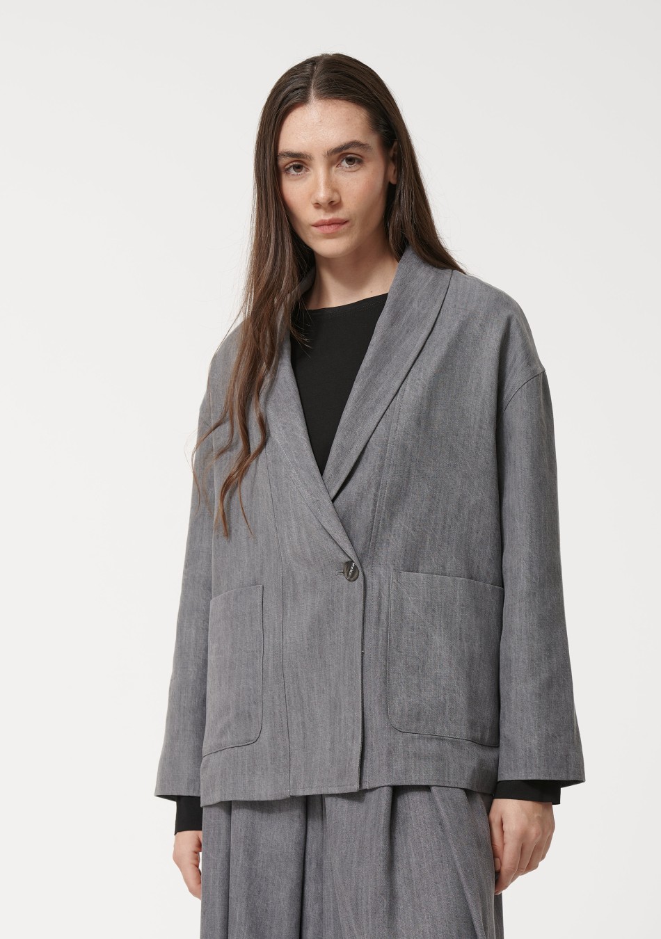 Marca de ropa francesa. Una comunión entre comodidad, estilo y modernidad.