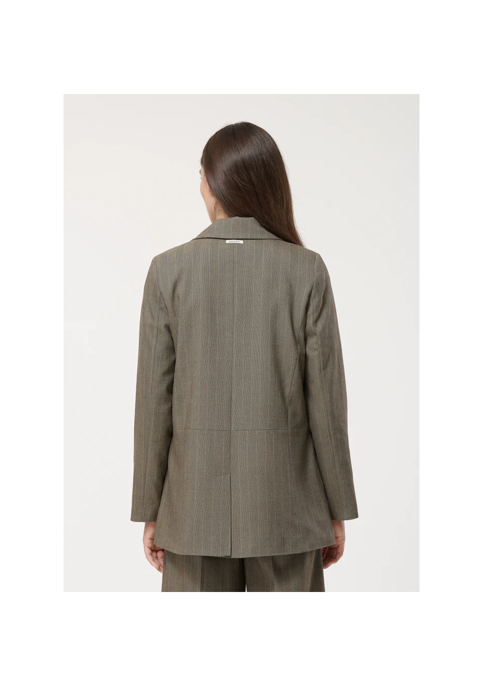 Marca de ropa francesa. Una comunión entre comodidad, estilo y modernidad.