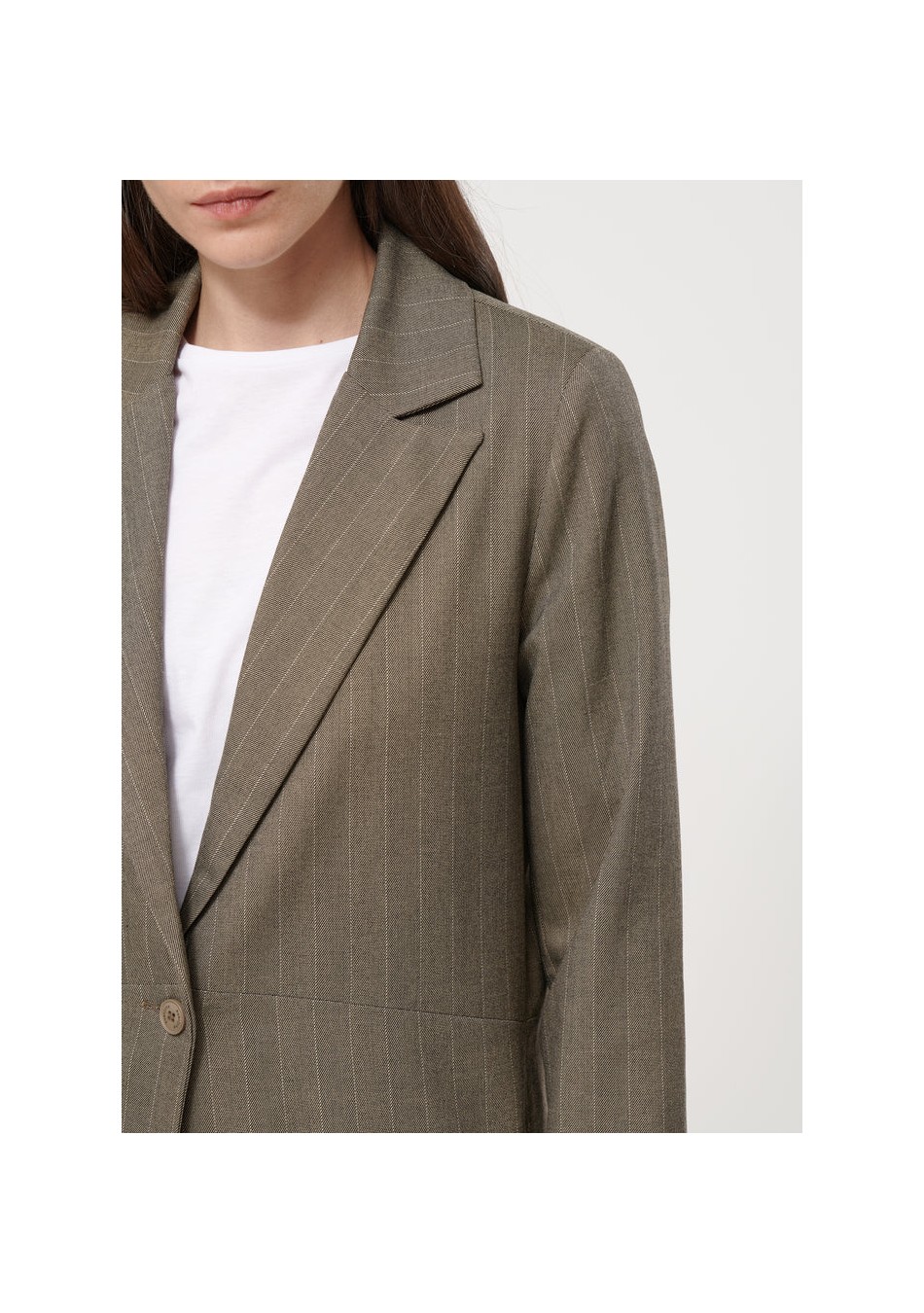Marca de ropa francesa. Una comunión entre comodidad, estilo y modernidad.
