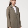 Marca de ropa francesa. Una comunión entre comodidad, estilo y modernidad.