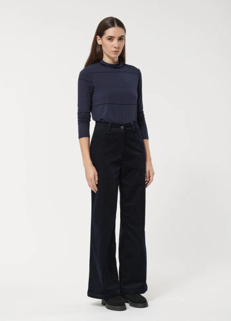 Marca de ropa francesa. Una comunión entre comodidad, estilo y modernidad.