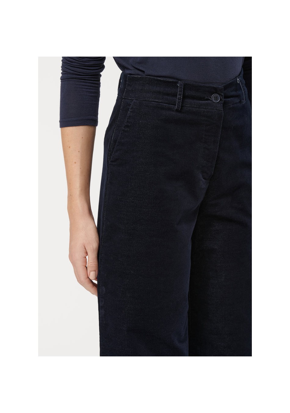 Marca de ropa francesa. Una comunión entre comodidad, estilo y modernidad.