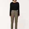HUMILITY marca francesa de ropa de mujer con un estilo conceptual y femenino