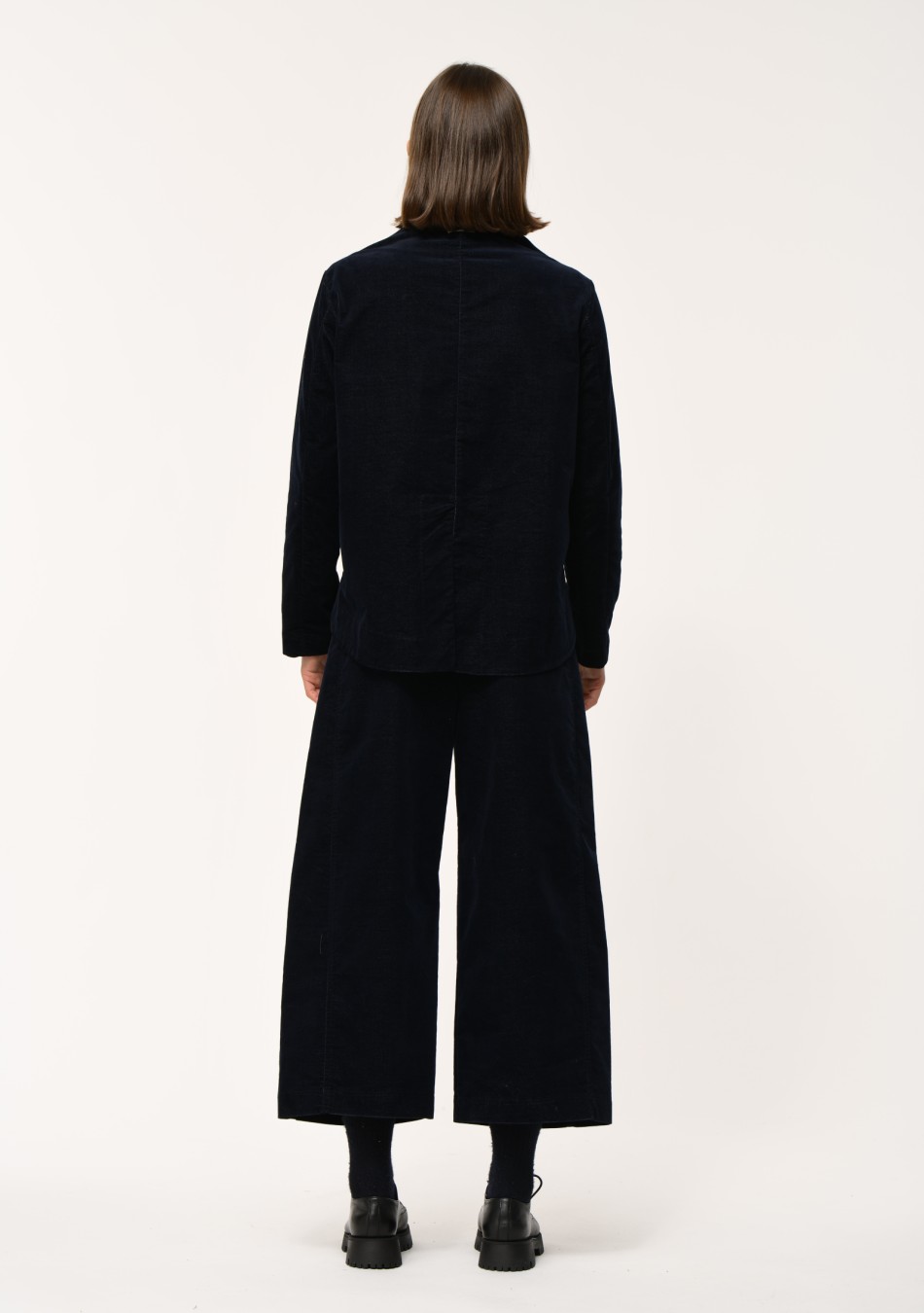 HUMILITY marca francesa de ropa de mujer con un estilo conceptual y femenino