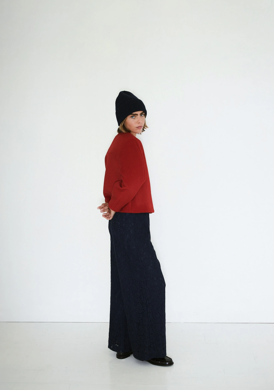 THE TINY BIG SISTER es una marca de moda caracterizada por su elegancia y diversión