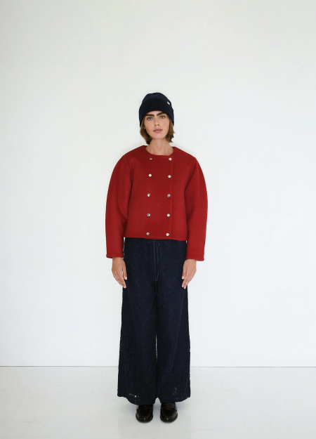 THE TINY BIG SISTER es una marca de moda caracterizada por su elegancia y diversión