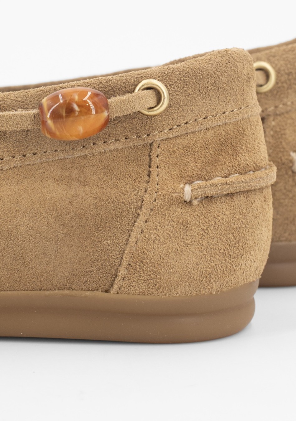 TORAL marca española de calzado con  diseño y calidad con zapatos de estilo urbano y casual pero muy femenino