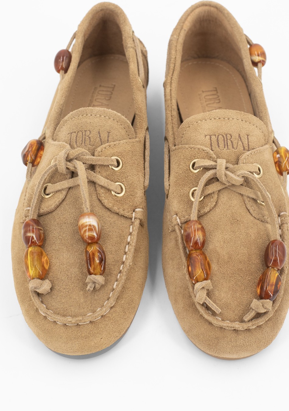 TORAL marca española de calzado con  diseño y calidad con zapatos de estilo urbano y casual pero muy femenino