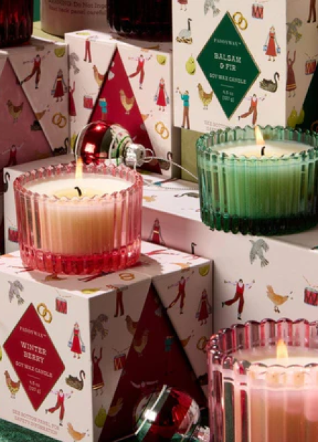 PADDYWAX marca de velas artesanales pensadas para contar historias a través del aroma y el diseño. 2