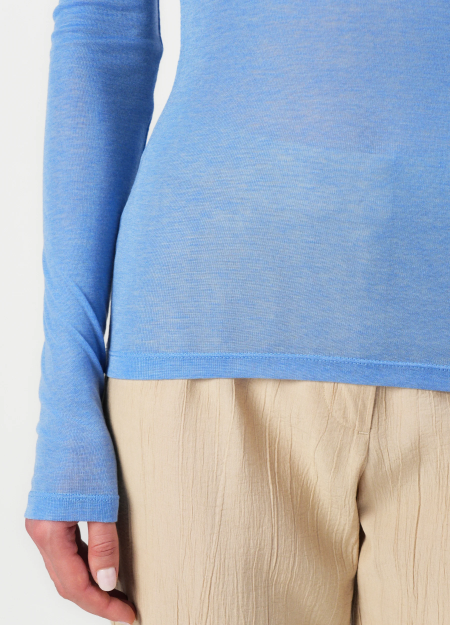 SAMSOE&SAMSOE marca nórdica de ropa de mujer con un estilo vanguardista y casual 2