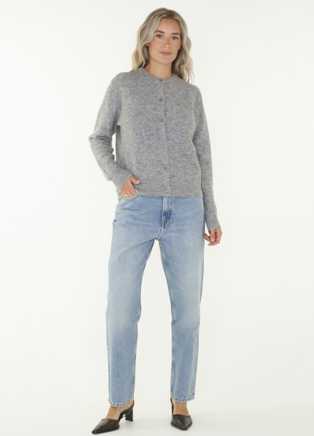 SAMSOE&SAMSOE marca nórdica de ropa de mujer con un estilo vanguardista y casual