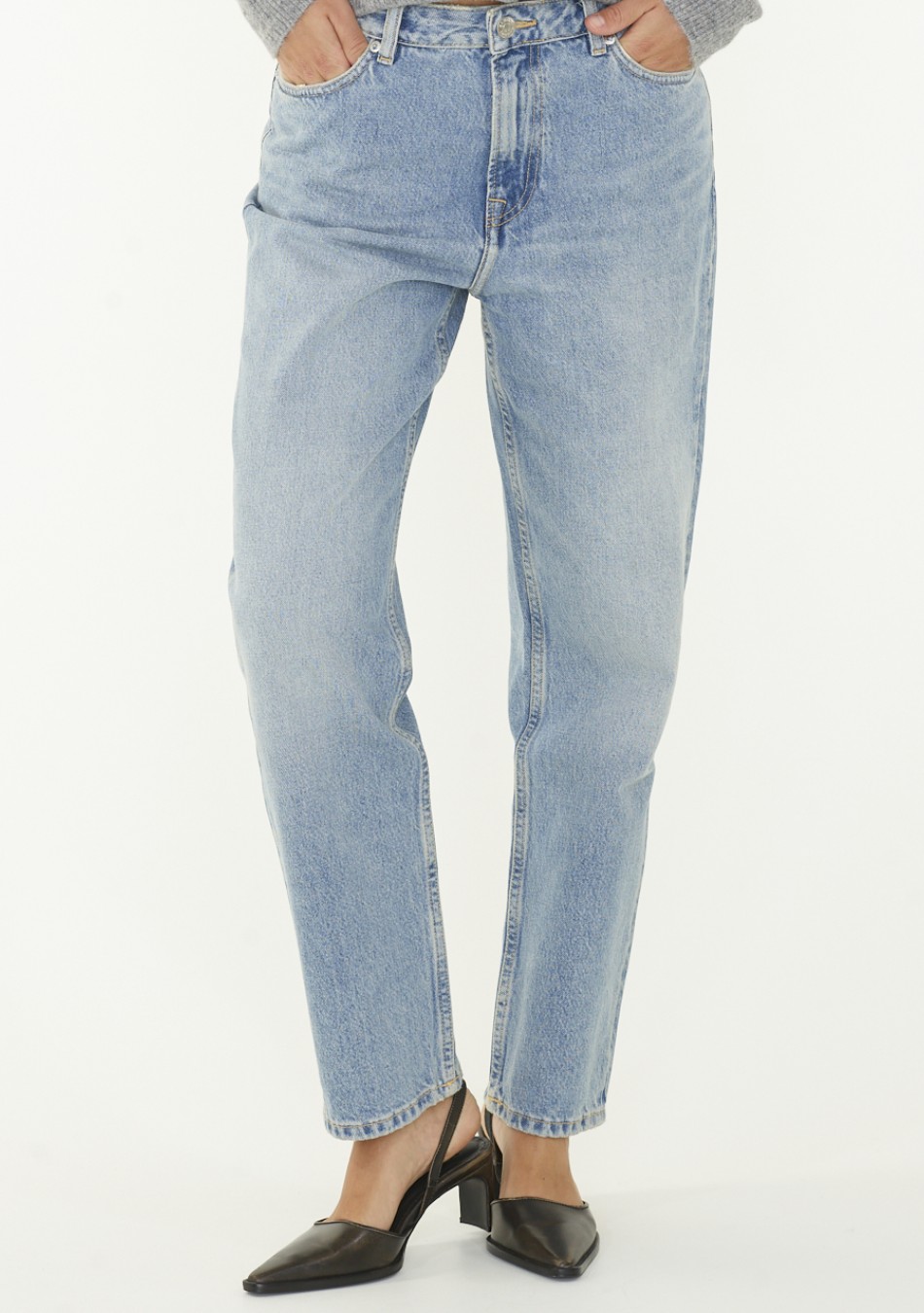 SAMSOE&SAMSOE marca nórdica de ropa de mujer con un estilo vanguardista y casual