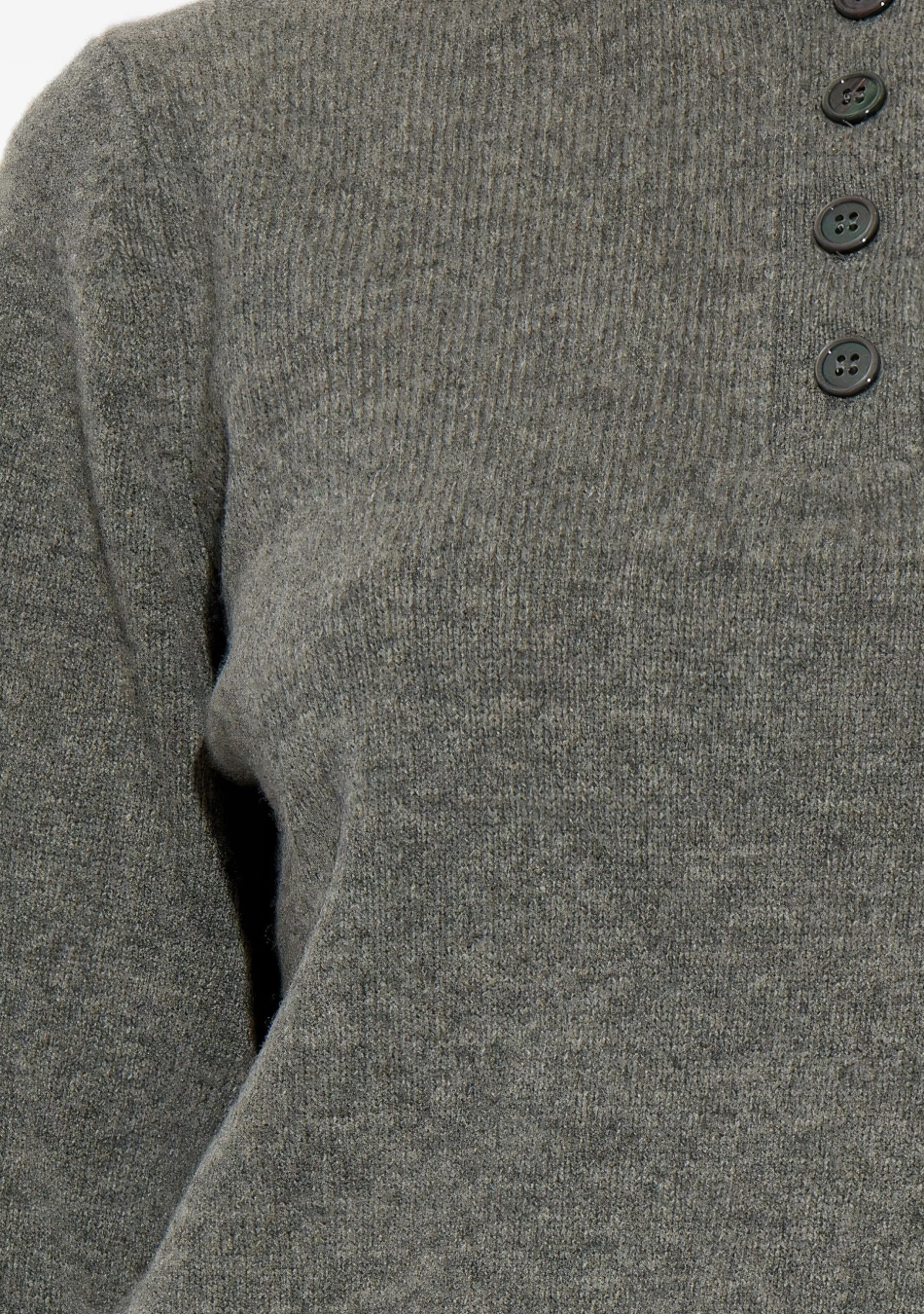 SAMSOE&SAMSOE marca nórdica de ropa de mujer con un estilo vanguardista y casual