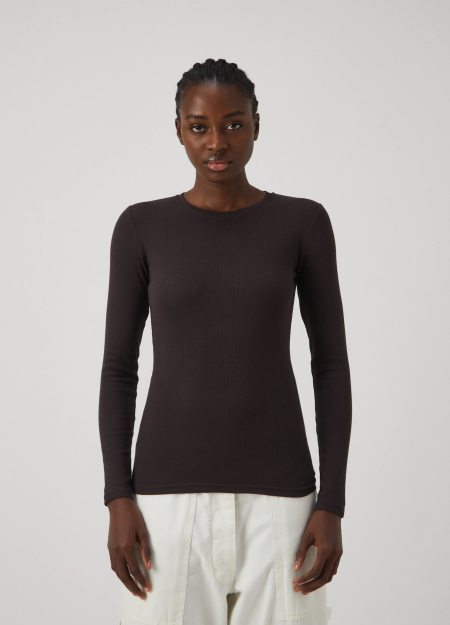 SAMSOE&SAMSOE marca nórdica de ropa de mujer con un estilo vanguardista y casual