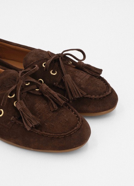 TORAL marca española de calzado con  diseño y calidad con zapatos de estilo urbano y casual pero muy femenino 2