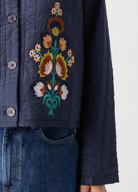 LOLLYS LAUNDRY es una marca de Copenhague de prendas diseñadas para adaptarse a ti, con colores y detalles únicos 2