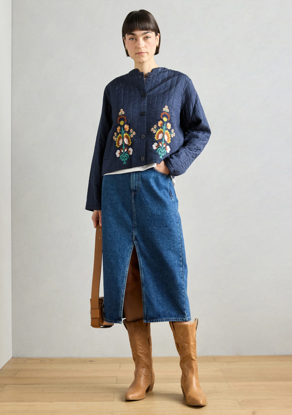 LOLLYS LAUNDRY es una marca de Copenhague de prendas diseñadas para adaptarse a ti, con colores y detalles únicos