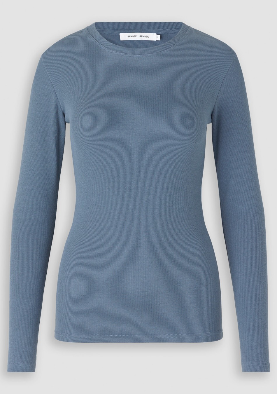 SAMSOE&SAMSOE marca nórdica de ropa de mujer con un estilo vanguardista y casual