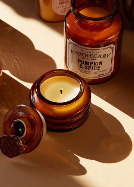 PADDYWAX marca de velas artesanales pensadas para contar historias a través del aroma y el diseño.