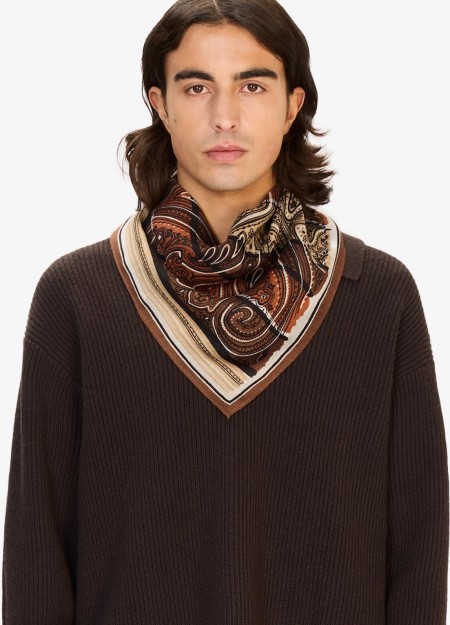 INOUI EDITIONS marca francesa de pañuelos y complementos diseñados a mano