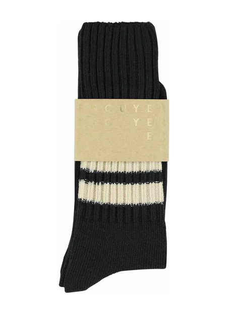 ESCUYER es una marca portuguesa de calcetines de algodón con cómodos e imprescindible para tu día a día.