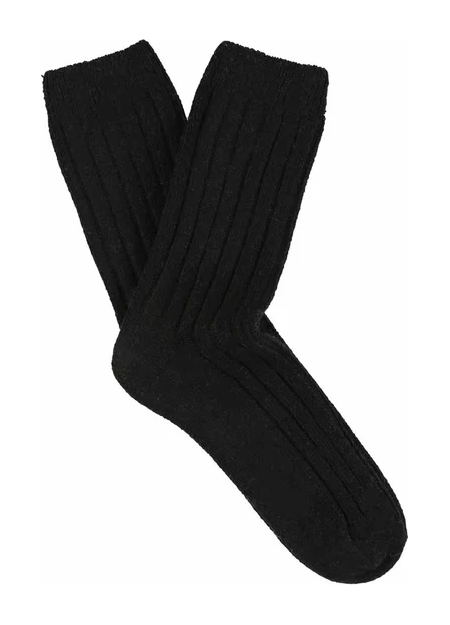 ESCUYER es una marca portuguesa de calcetines de algodón con cómodos e imprescindible para tu día a día. 2