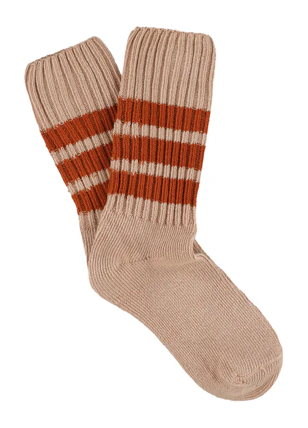 ESCUYER es una marca portuguesa de calcetines de algodón con cómodos e imprescindible para tu día a día. 2