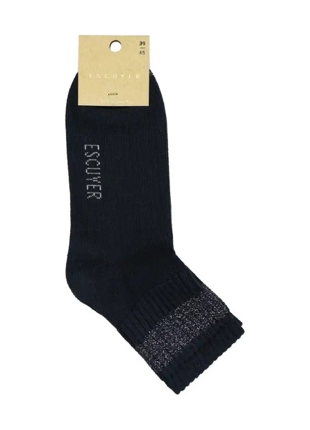 ESCUYER es una marca portuguesa de calcetines de algodón con cómodos e imprescindible para tu día a día.