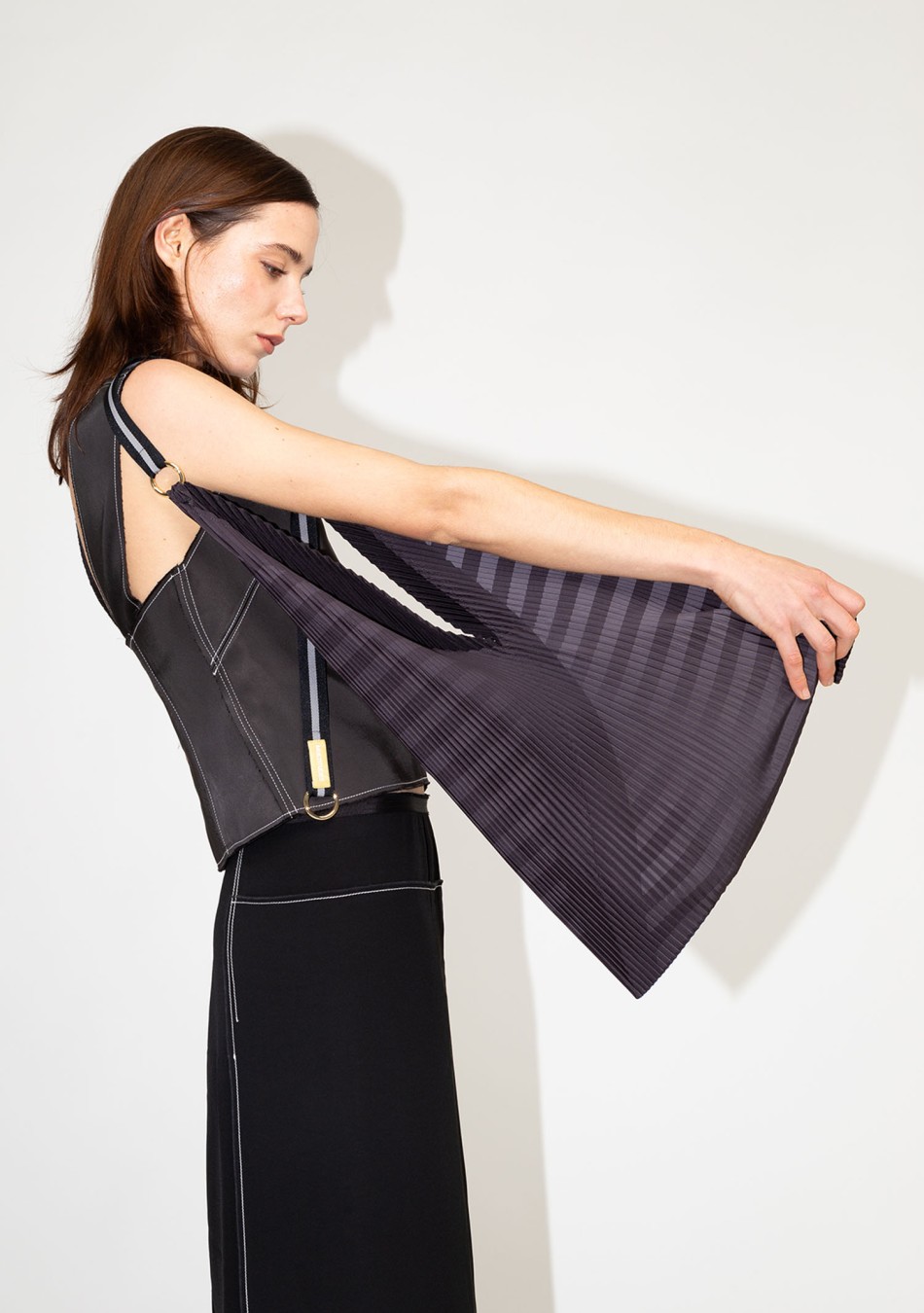 MULTITUDES marca Italiana de bolsos confeccionados en poliéster reciclado con estampados geométricos originales