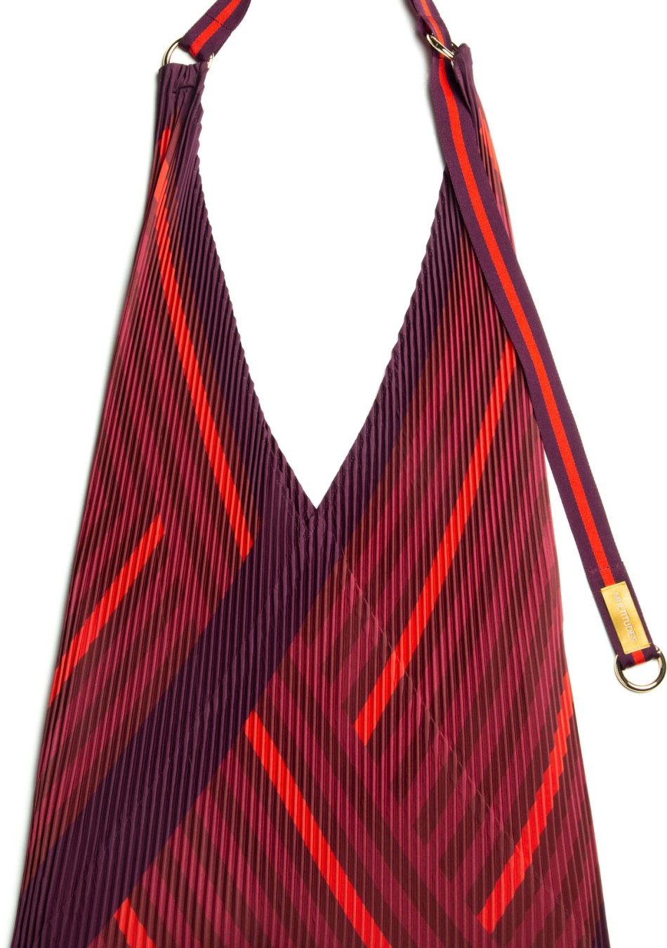 MULTITUDES marca Italiana de bolsos confeccionados en poliéster reciclado con estampados geométricos originales