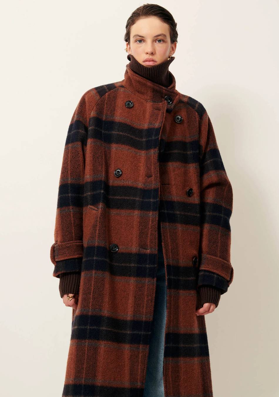 SESSÚN marca francesa de ropa de mujer con un estilo casual, femenino y minimal