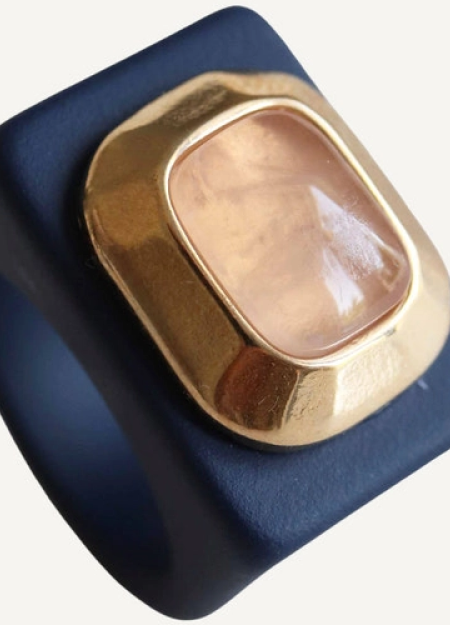 ÉMOLO es una marca de bisutería artesanal sostenible, hecha a mano en El Palmar, Murcia, con materiales premium y producción loc 2