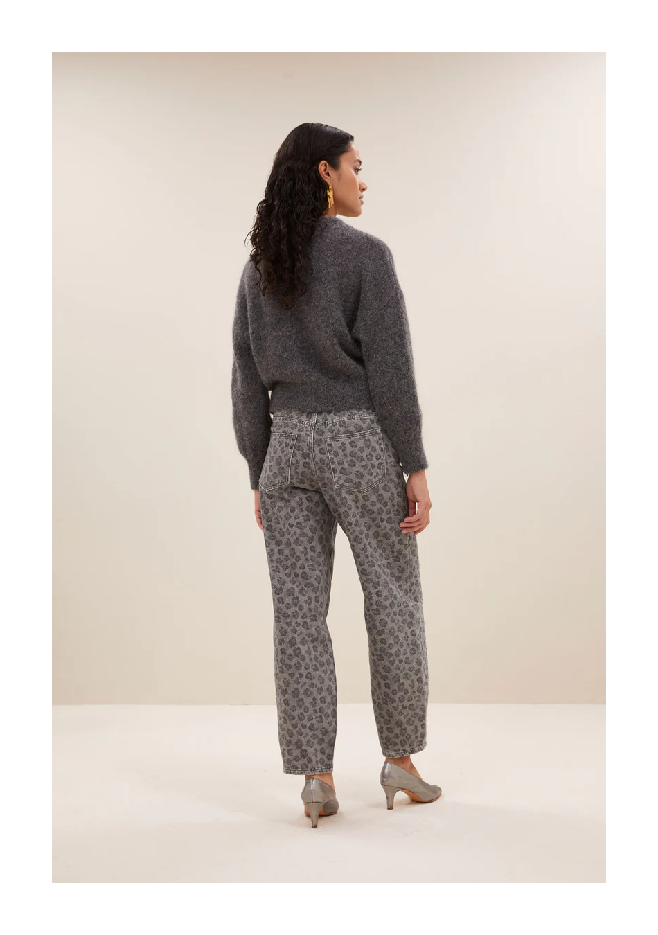 BY BAR marca nórdica de mujer con un estilo casual y dinámico